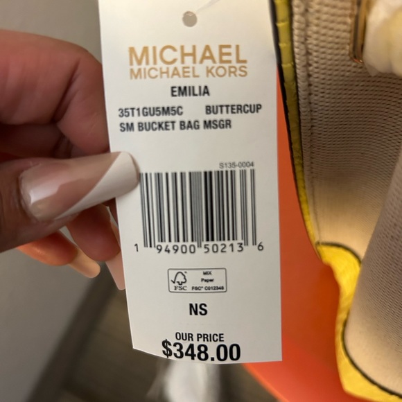 MICHAEL KORS -Bucket bag messenger BRANDNEW !! - Picture 7 of 7